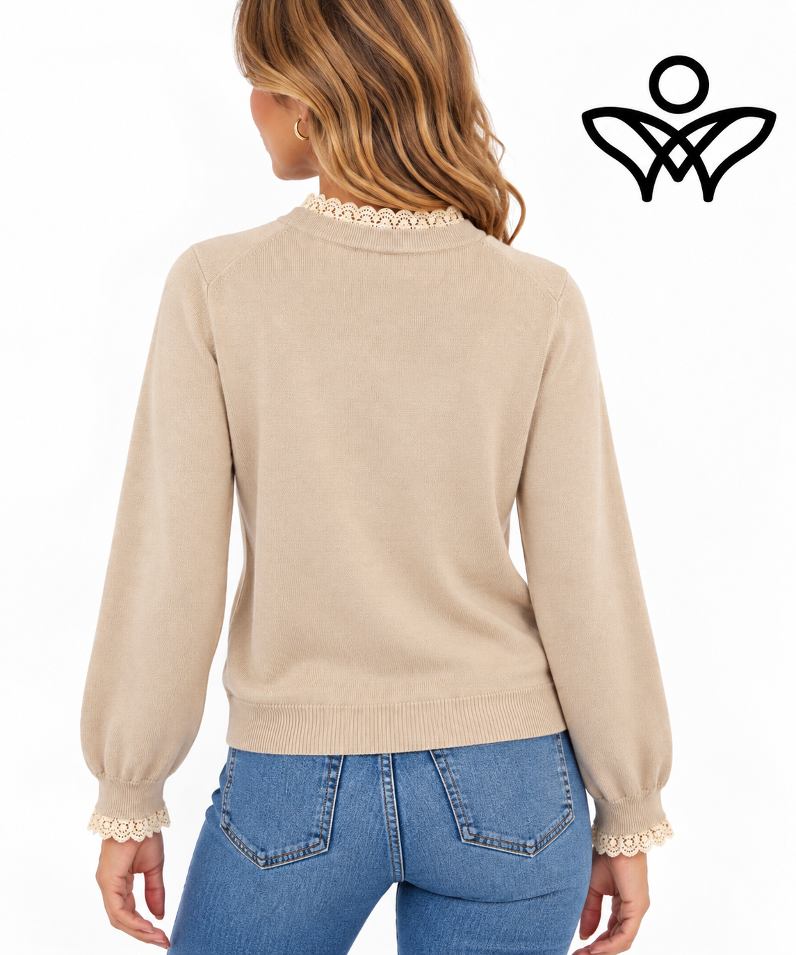 Jersey beige de punto suave con puntilla en cuello y puños