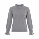 Jersey gris de mujer con volantes y botones de perlas