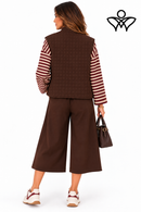 Bermuda pantalón ancho marrón chocolate de paño con cinturón
