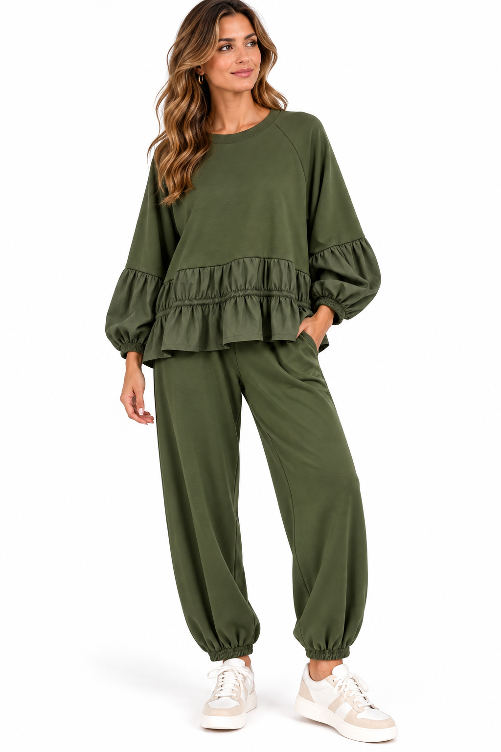 Conjunto de mujer verde militar de algodón con sudadera de volante y pantalón jogger