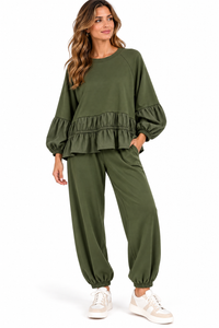 Conjunto de mujer verde militar de algodón con sudadera de volante y pantalón jogger