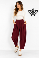 Pantalón balloon burdeos con cintura elástica y bolsillos