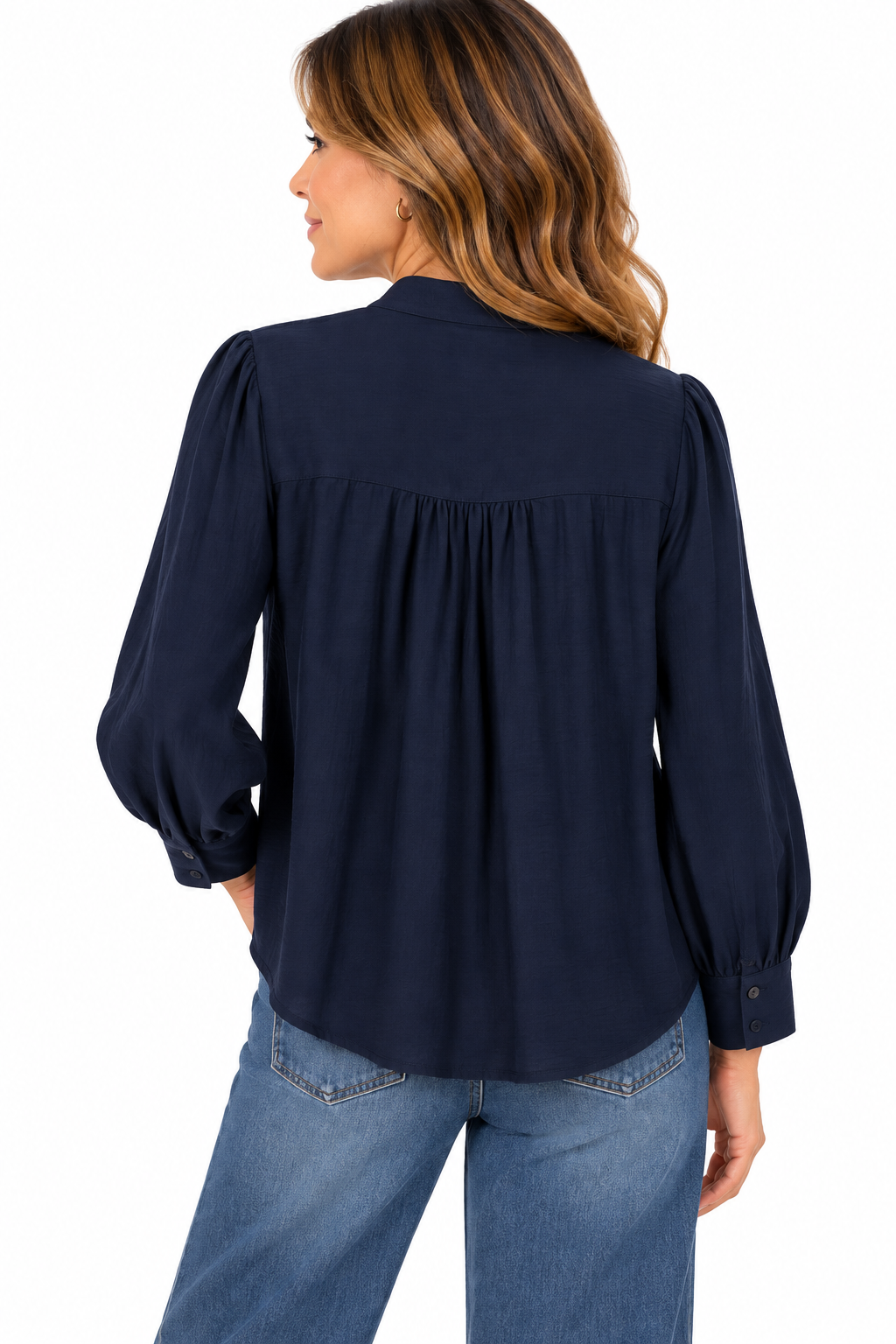 Camisa azul marino de mujer con cuello mao y volante delantero