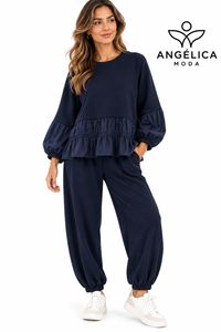 Conjunto de mujer azul marino de algodón con sudadera de volante y pantalón jogger