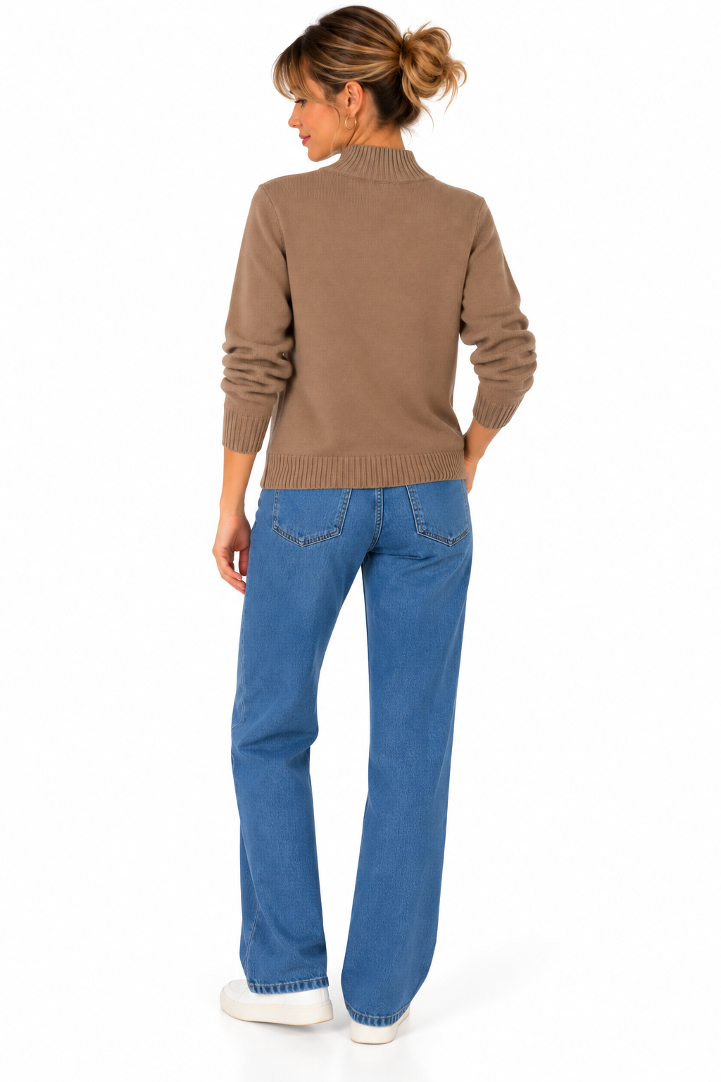 Jersey beige de mujer con cuello perkins de punto suave