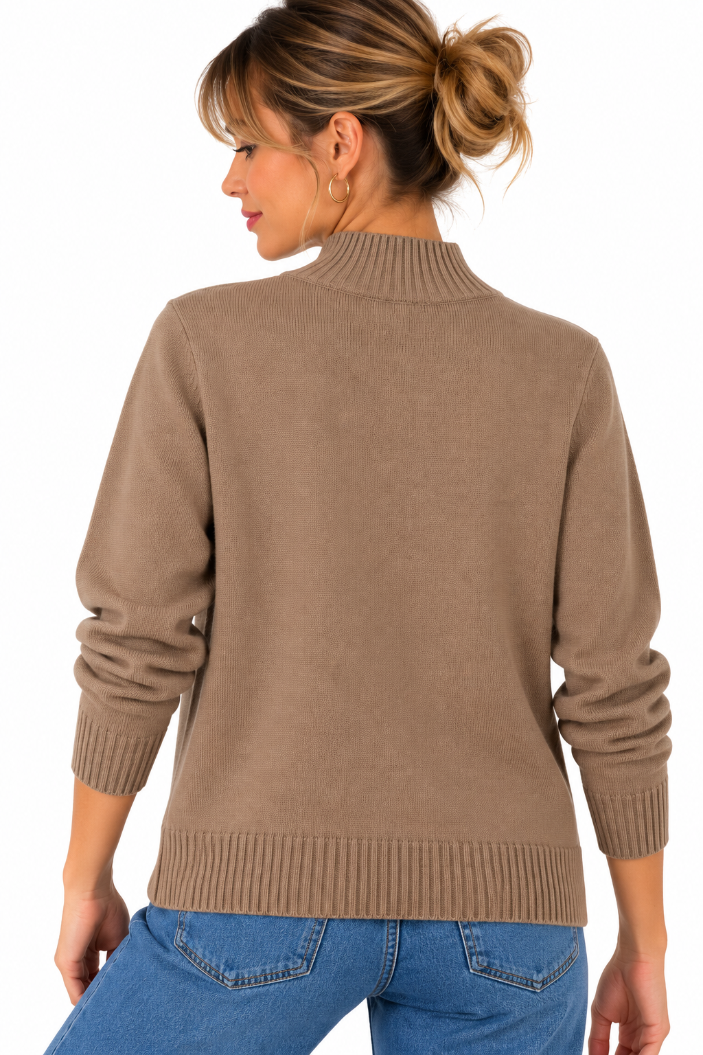 Jersey beige de mujer con cuello perkins de punto suave