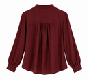 Camisa burdeos de mujer con cuello mao y volante delantero