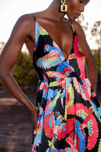 Vestido largo estampado satinado tropical multicolor