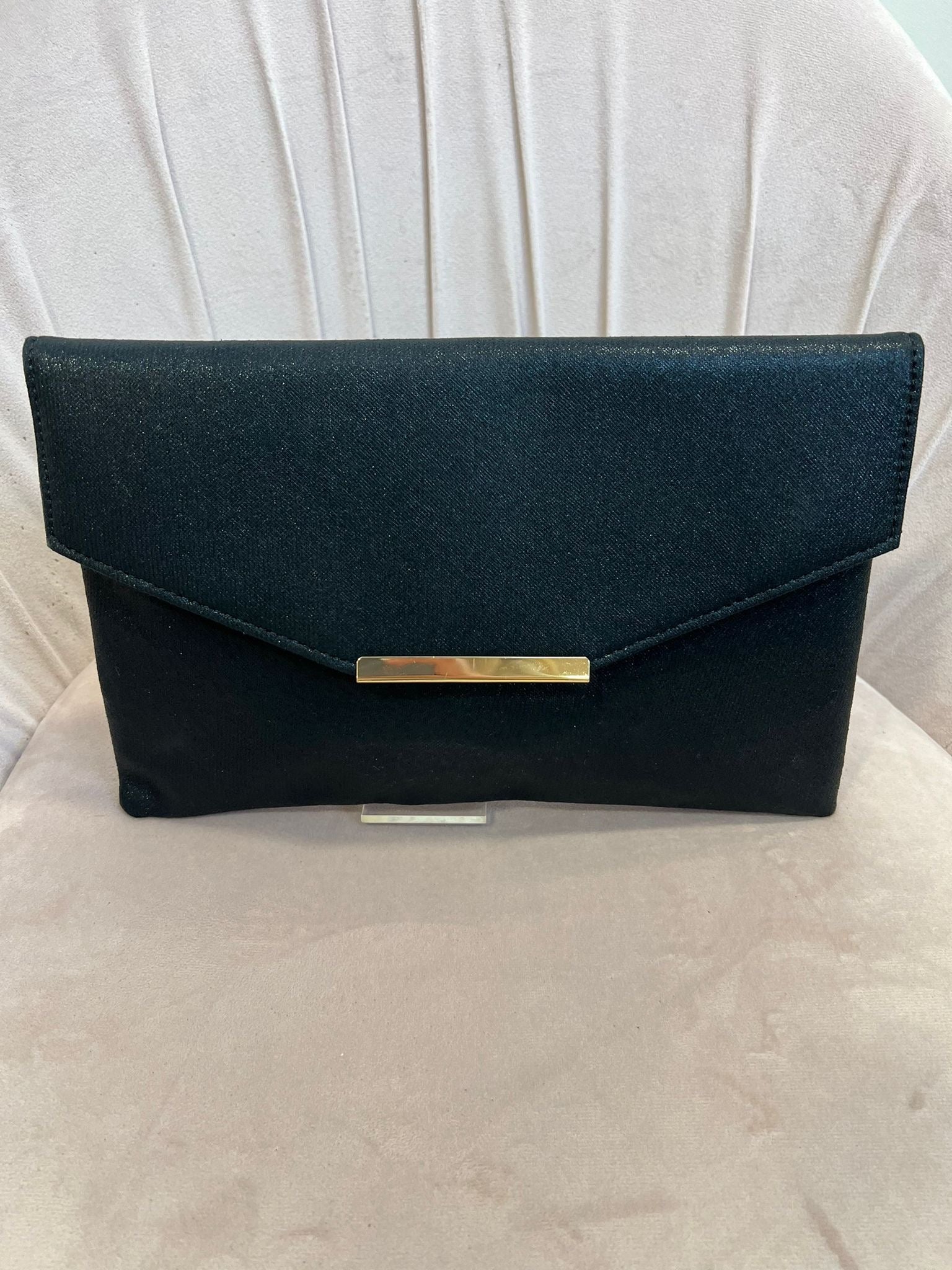 Bolso cartera mano negro