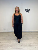 Pantalón Bombacho Negro de Pinzas con Cintura Elástica