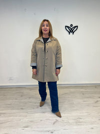 Trench gabardina beige de mujer con forro de cuadros vichy