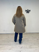 Trench gabardina beige de mujer con forro de cuadros vichy