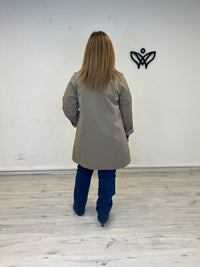 Trench gabardina beige de mujer con forro de cuadros vichy