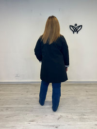 Trench gabardina negra de mujer con forro de cuadros vichy