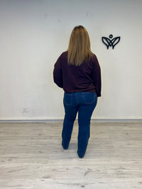 Sudadera de algodón berenjena con cuello redondo y tachuelas