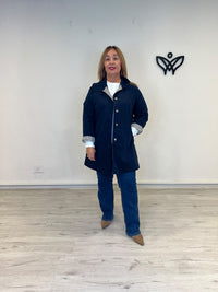 Trench gabardina azul marino de mujer con forro de cuadros vichy
