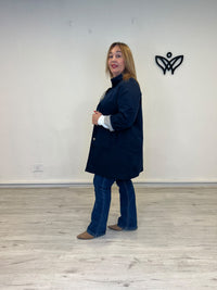Trench gabardina azul marino de mujer con forro de cuadros vichy