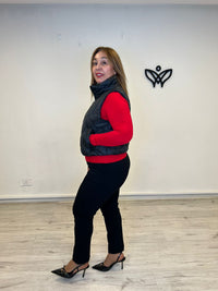 Chaleco acolchado corto con cremallera negro