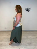 Pantalón efecto lino asimétrico verde kaki fluido y fresco