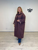Trench gabardina oversize burdeos con detalle de cuadros