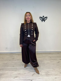 Chaqueta militar domadora marrón chocolate con botones dorados