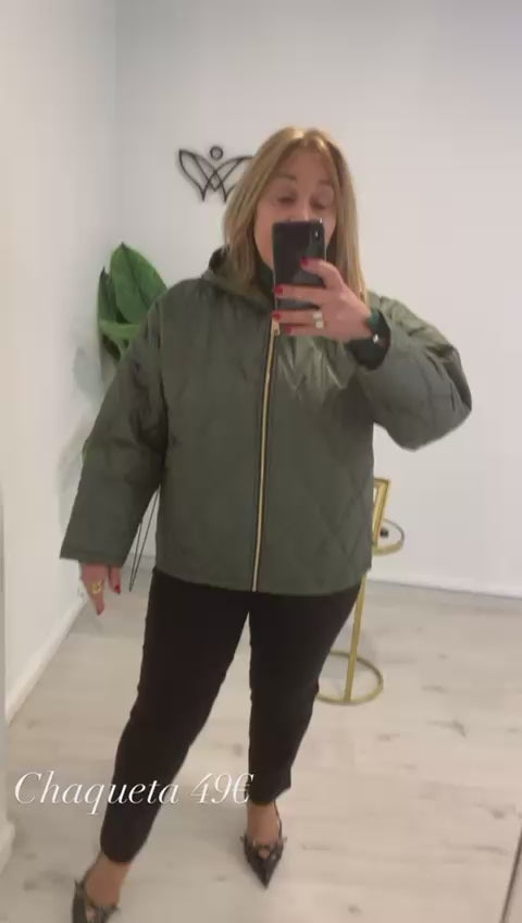 Plumas cazadora corto acolchada con capucha verde