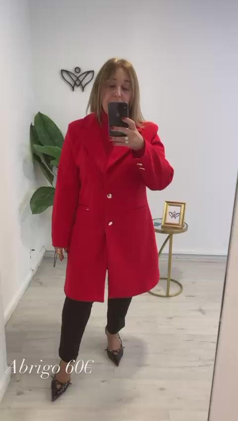 Abrigo corto midí de paño con solapas clásico