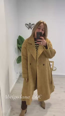 Abrigo largo solapas clásico de lana con cinturón en mostaza