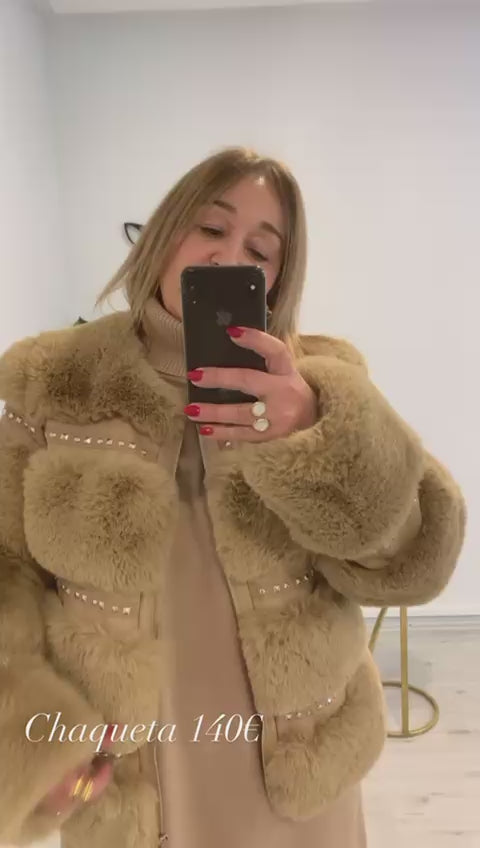 Chaqueta de pelo cuello redondo marrón