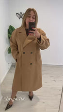 Abrigo clásico largo de paño con solapas fondo de armario camel